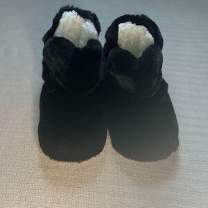 Cozy Black Fleece Slippers